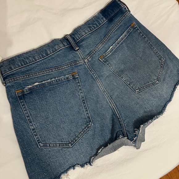 Abercrombie and Fitch high-rise the Mom short 32 - Picture 2 of 4